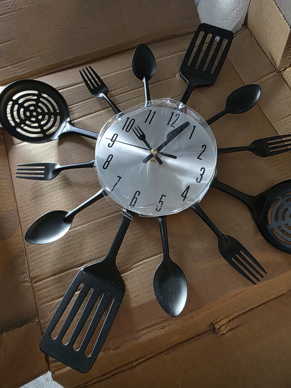 Cigera 16" Kitchen Clock